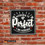 schild: nobody is