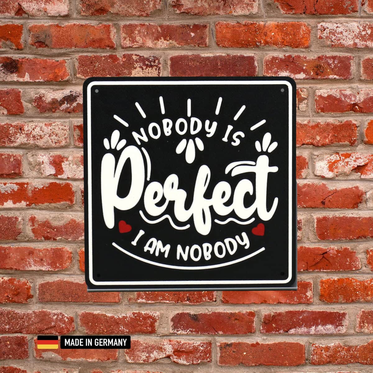 schild: nobody is