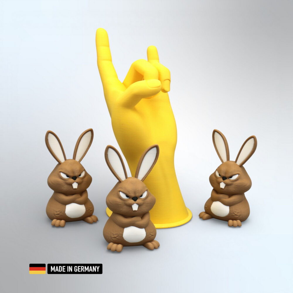 hase figur stehend mehrfarbige tierfigur mit markantem blick