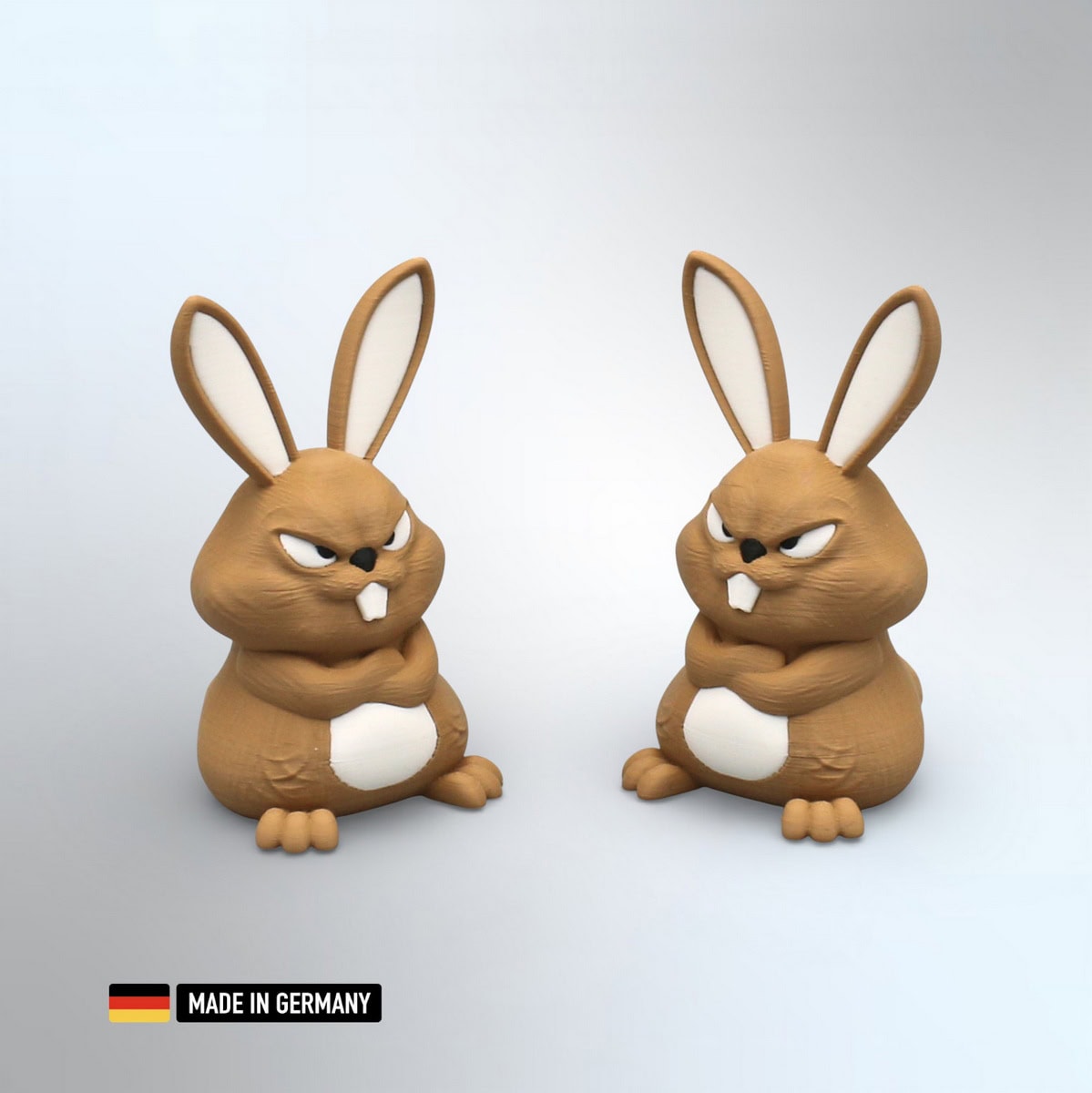 hase figur stehend mehrfarbige tierfigur mit markantem blick