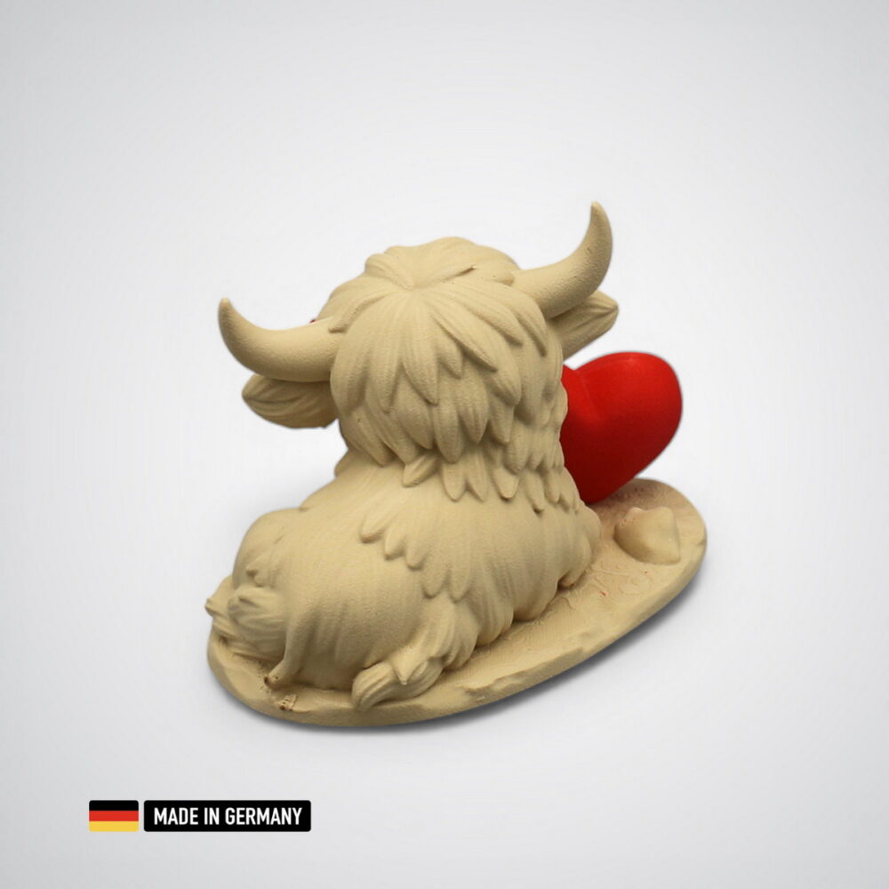 highland rind mit großem herz / liebesgeschenk tierfigur hochland rind chibby