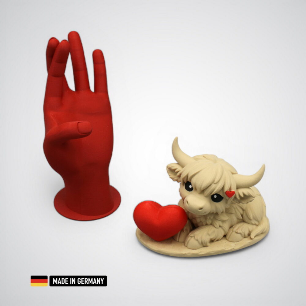 highland rind mit großem herz / liebesgeschenk tierfigur hochland rind chibby