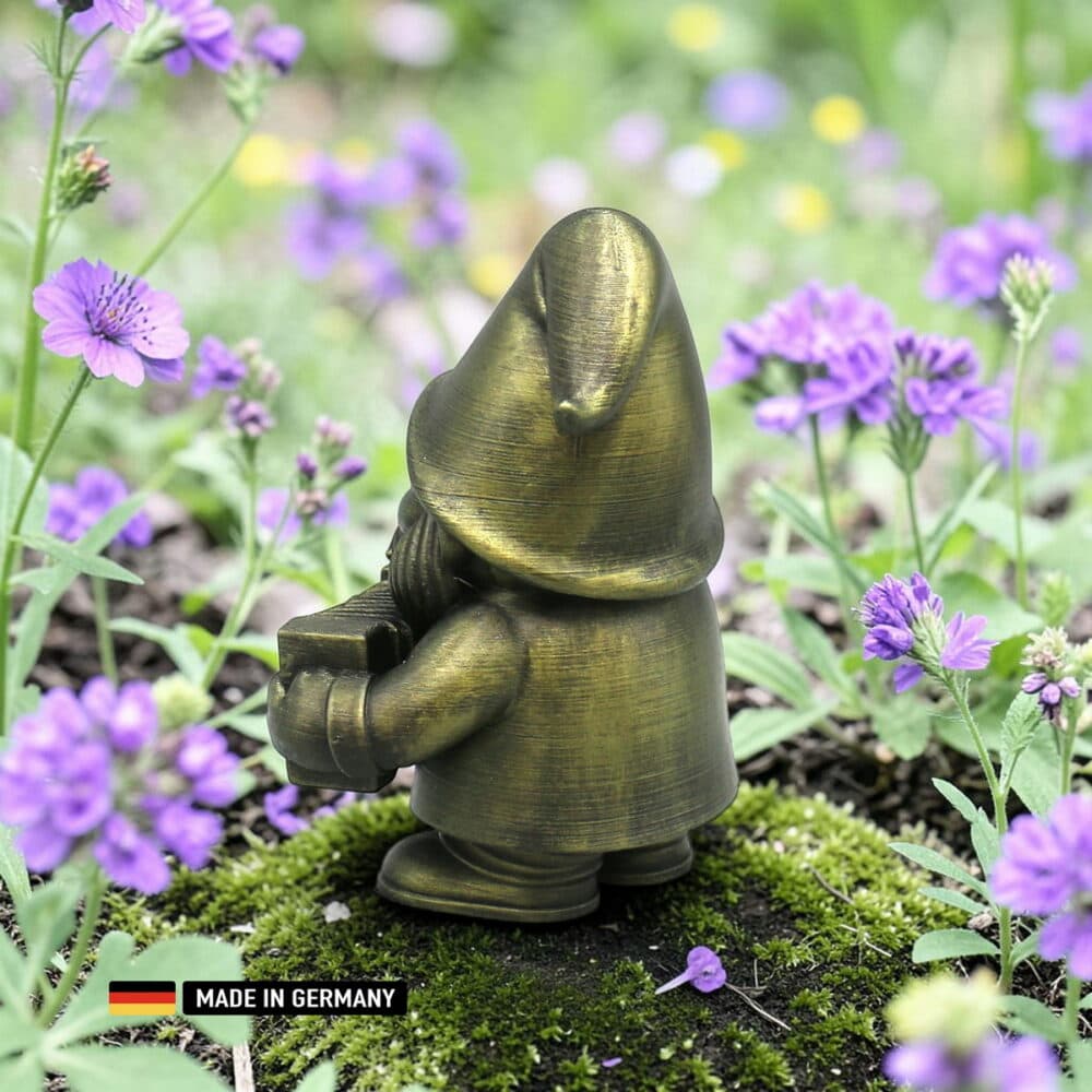 musiker gnom mit akkordeon – dekofigur für garten, beet und fensterbank