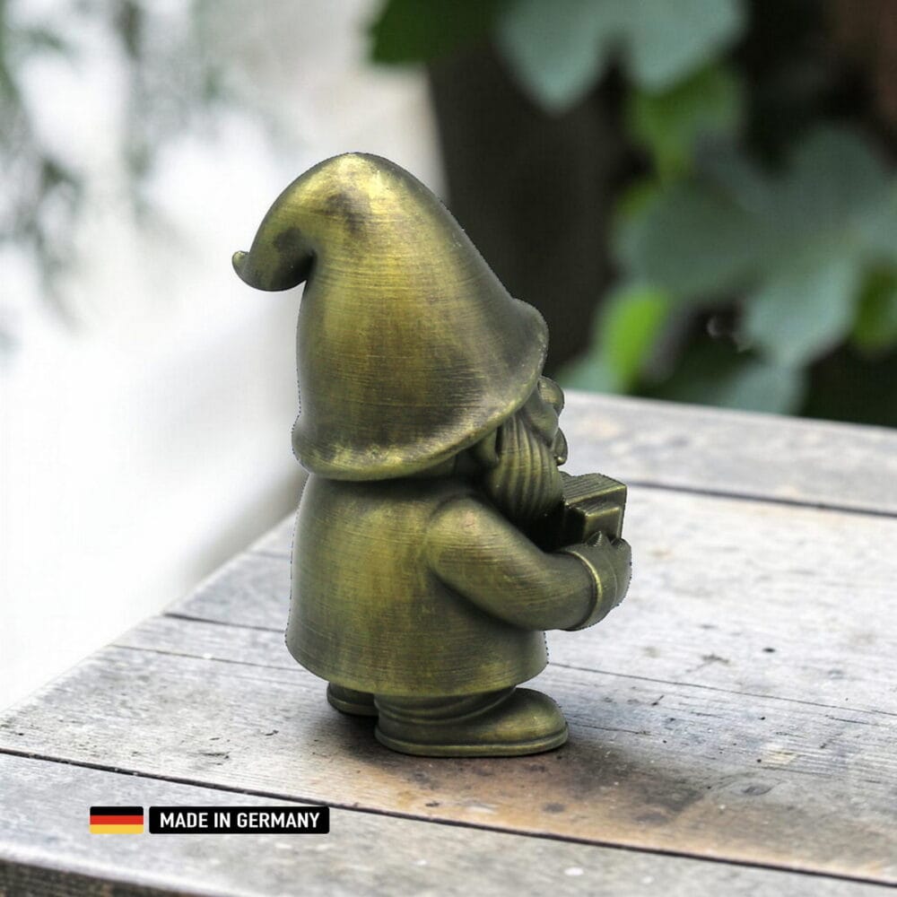 musiker gnom mit akkordeon – dekofigur für garten, beet und fensterbank