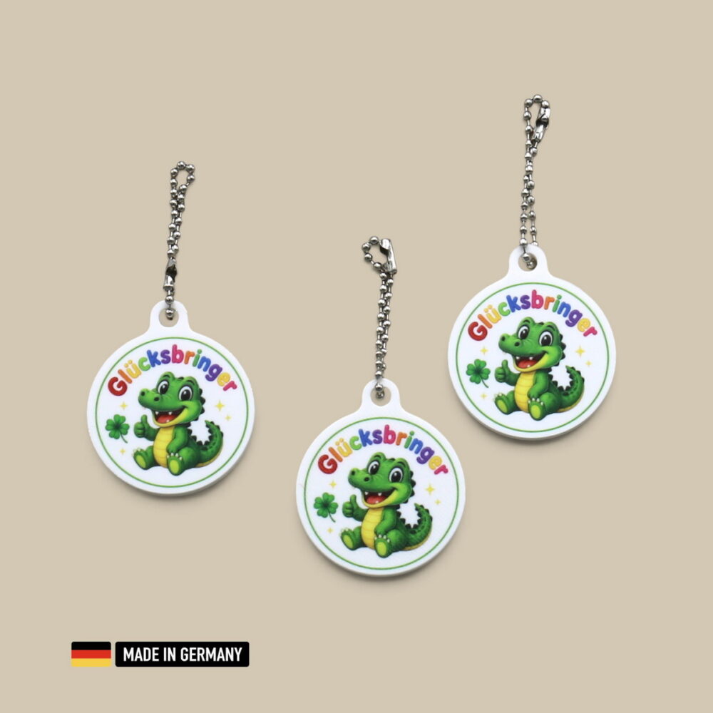 krokodil baby glücksbringer schlüsselanhänger mit glücks kleeblatt