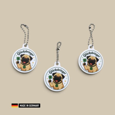 mops welpe glücksbringer schlüsselanhänger mit glücks kleeblatt